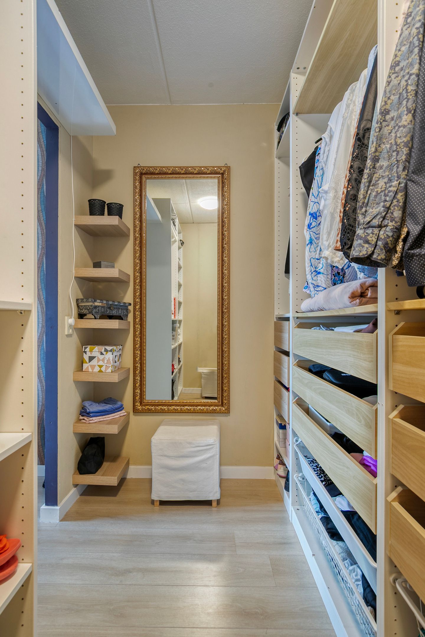 Foto 25 van den Brier 305