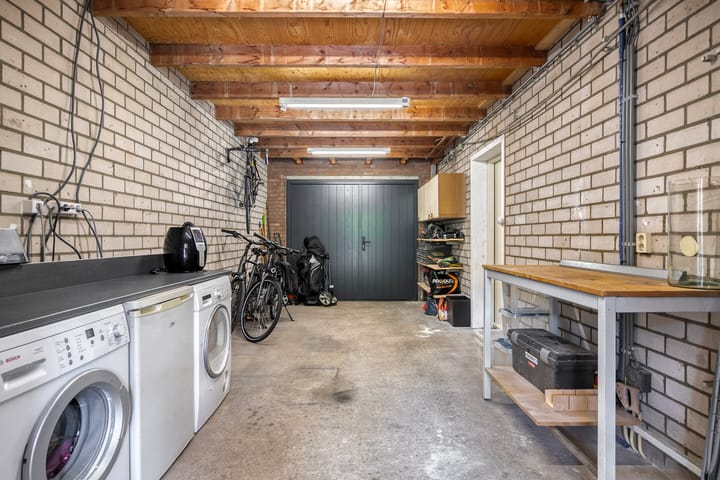 Foto 35 van den Brier 305