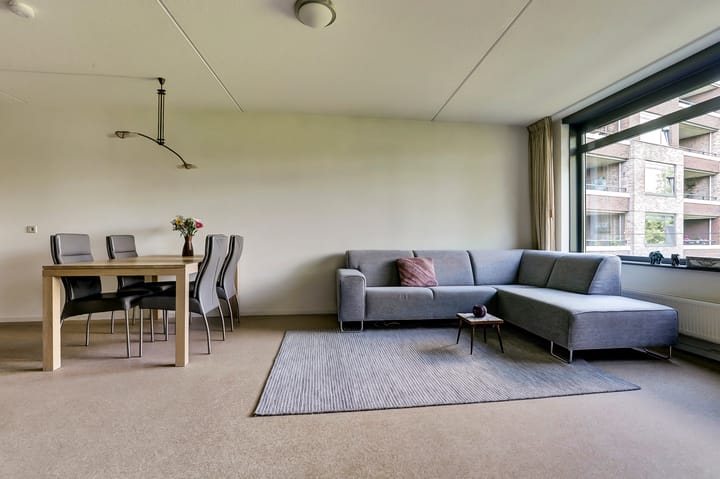 Photo 4 of Hendrika van Tussenbroeklaan 100