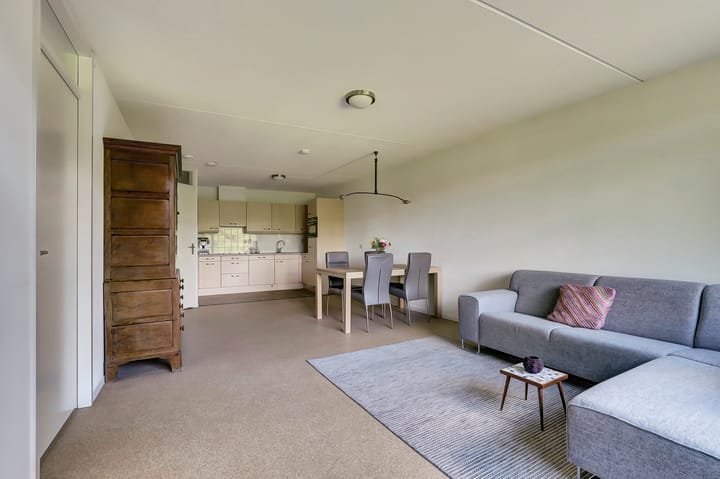 Photo 5 of Hendrika van Tussenbroeklaan 100