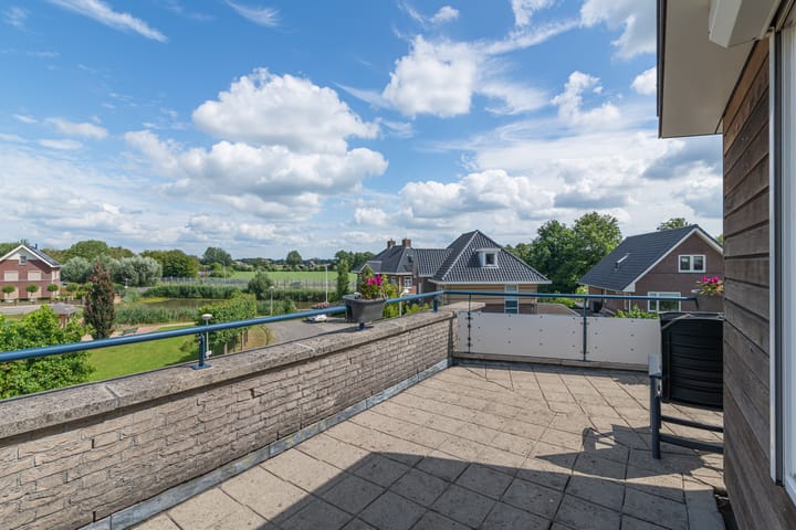 Photo 2 of Van Steenbergenlaan 27