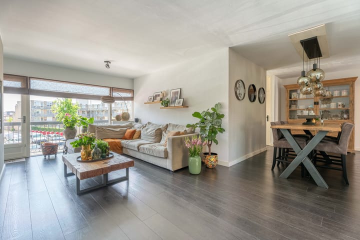 Photo 2 of Oegstgeesterweg 64