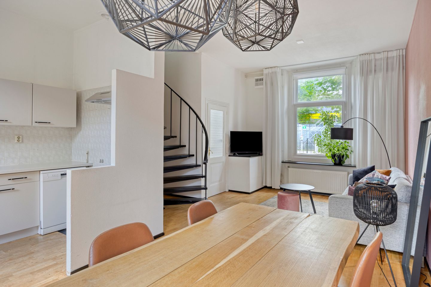 Photo 5 of Diepenveenseweg 46