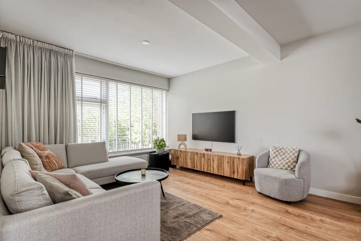 Foto 9 van Donker Curtiusstraat 8