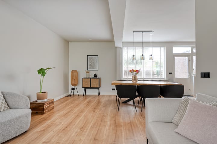 Foto 12 van Donker Curtiusstraat 8