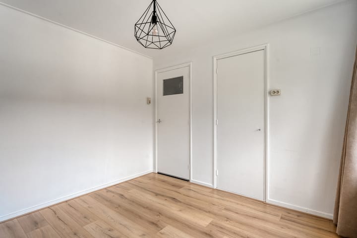 Foto 19 van Donker Curtiusstraat 8