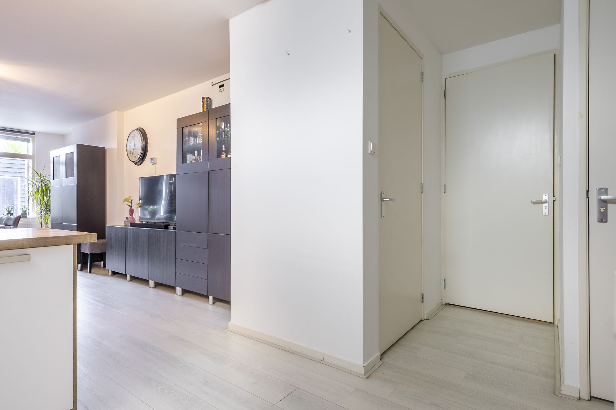 Photo 15 of Wijkerstraatweg 178-D