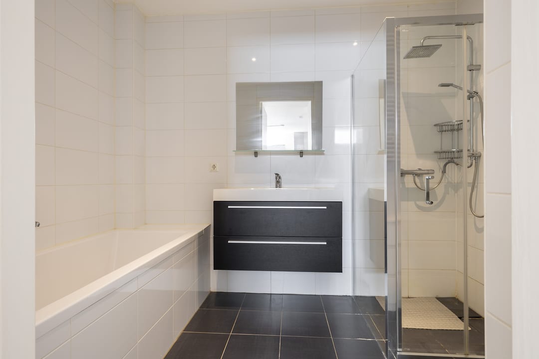 Photo 28 of Wijkerstraatweg 178-D