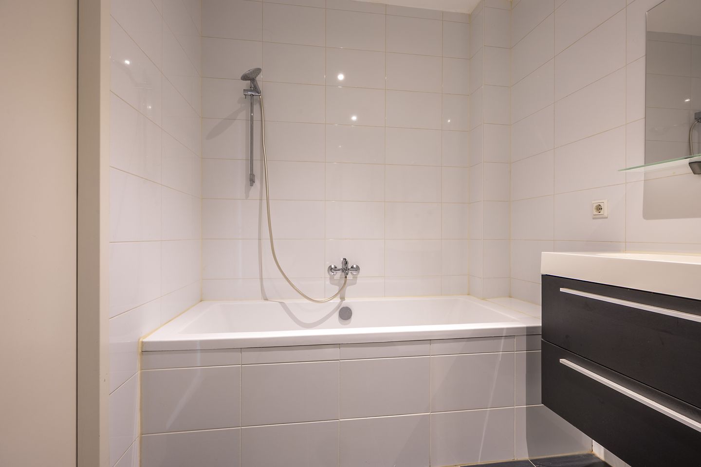 Photo 29 of Wijkerstraatweg 178-D