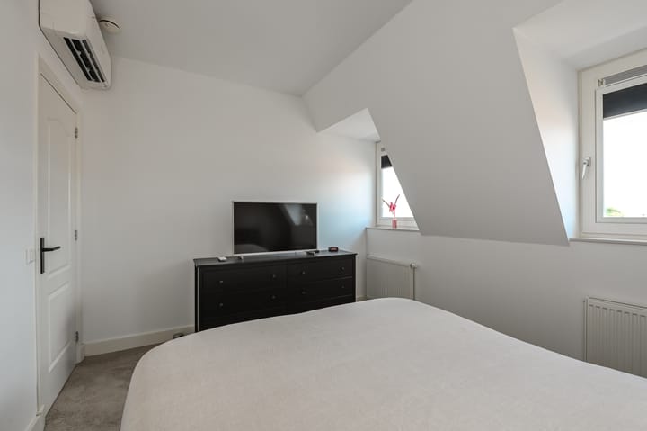 Foto 37 van Pluvierstraat 276