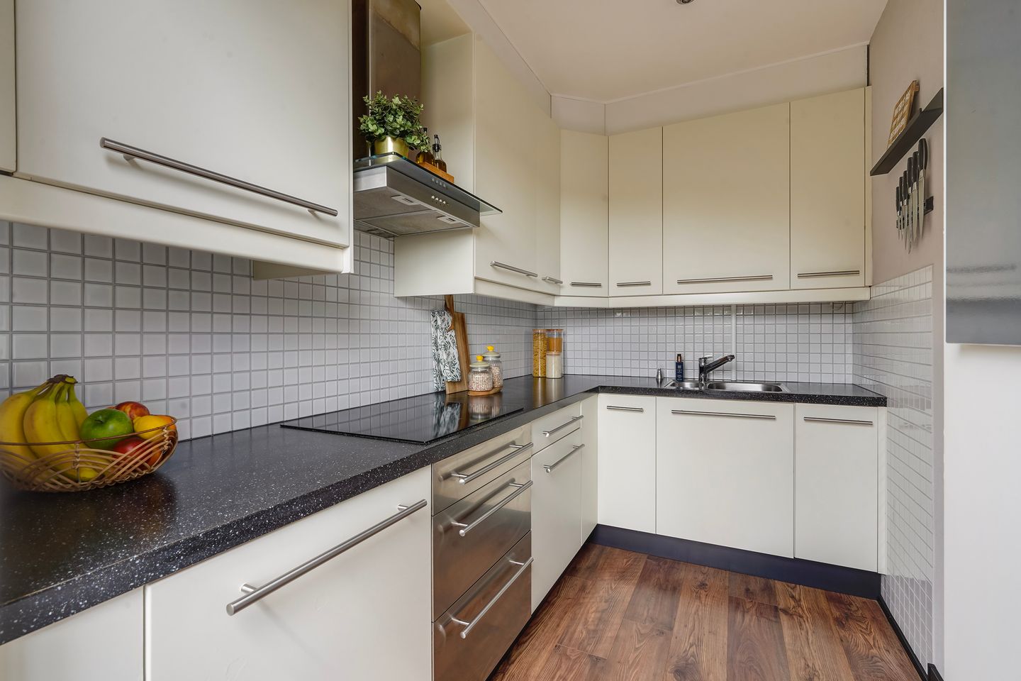 Foto 14 van Rijnvaartweg 11