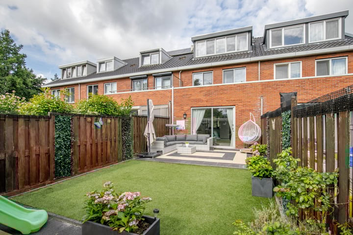 Foto 25 van René Magrittestraat 14