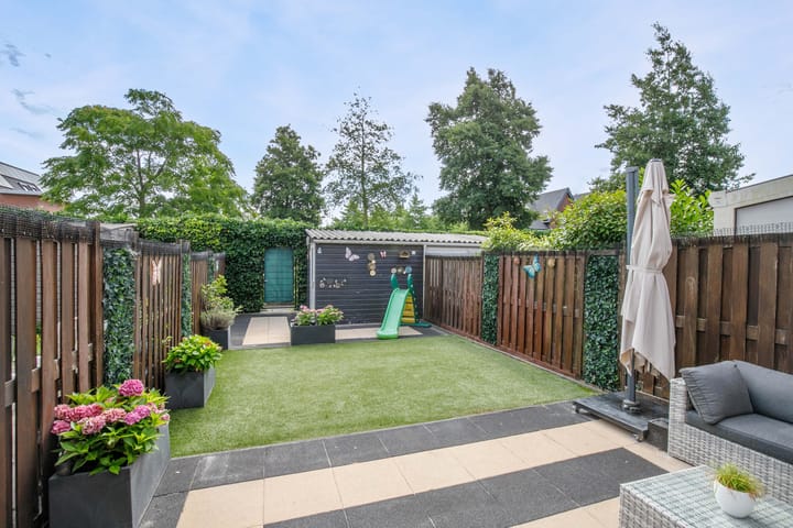 Foto 28 van René Magrittestraat 14