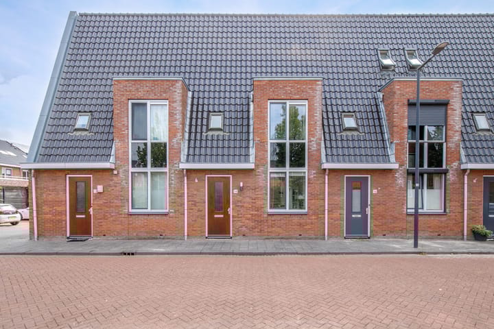 Foto 33 van René Magrittestraat 14