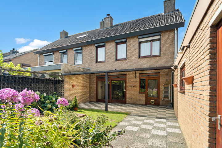 Foto 3 van Burgemeester Custerslaan 36