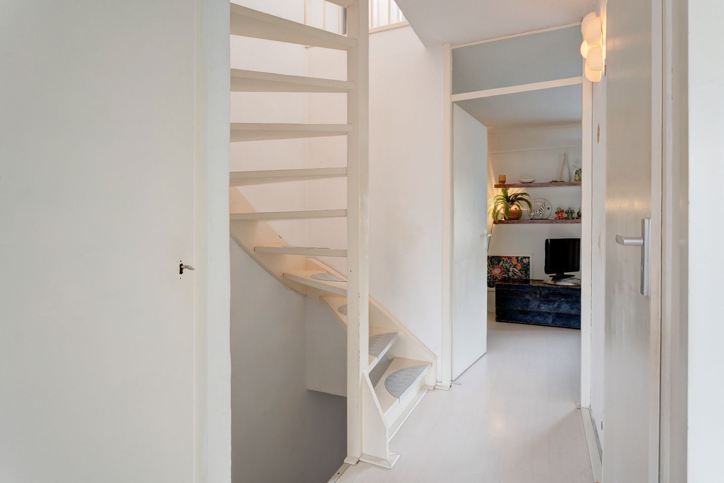 Photo 19 of Isenburgstraat 26