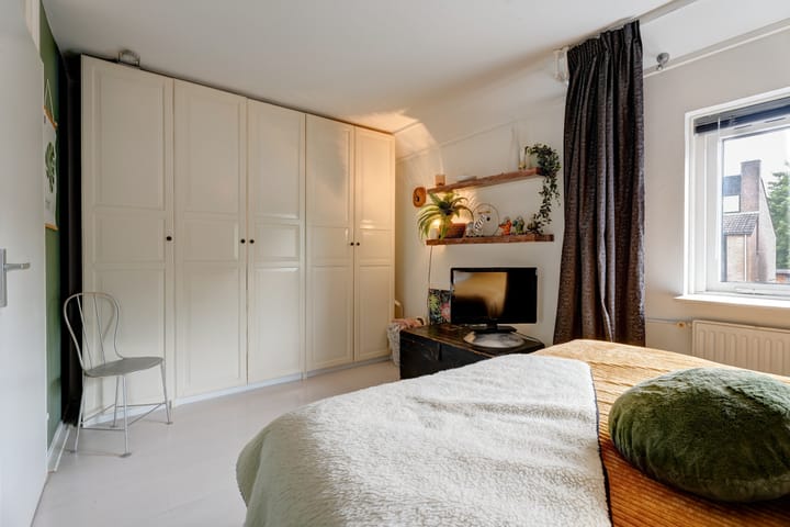 Photo 21 of Isenburgstraat 26