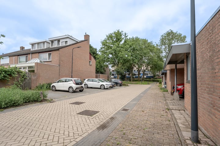 Photo 37 of Isenburgstraat 26