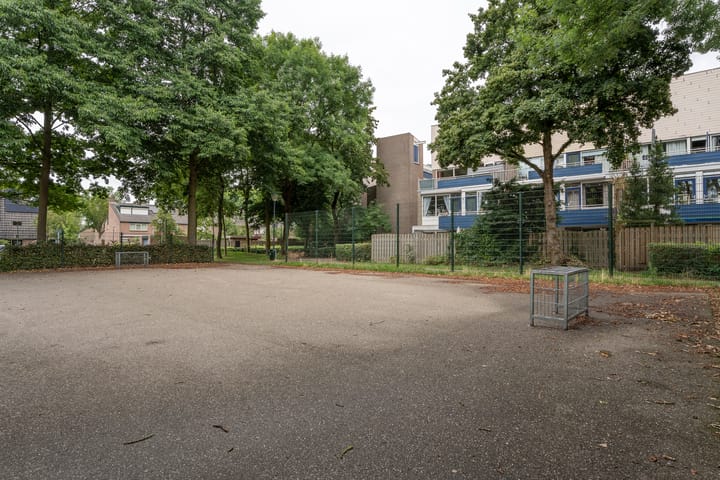 Photo 39 of Isenburgstraat 26