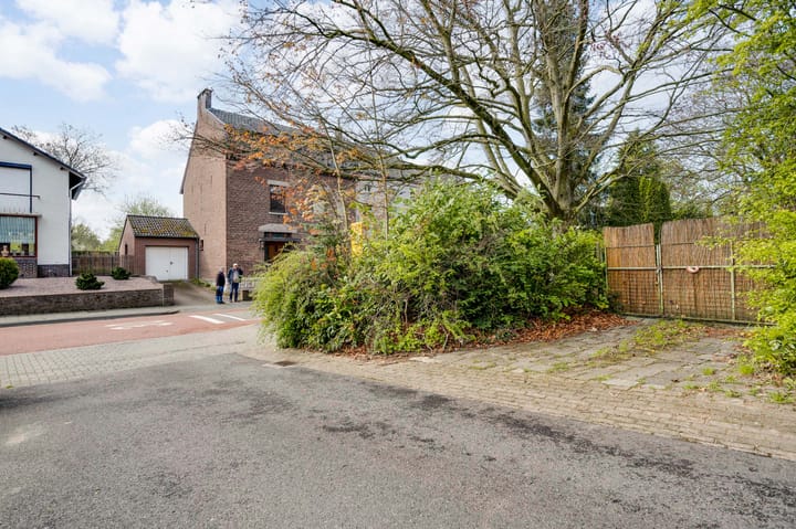 Photo 20 of Hilleshagerweg 5