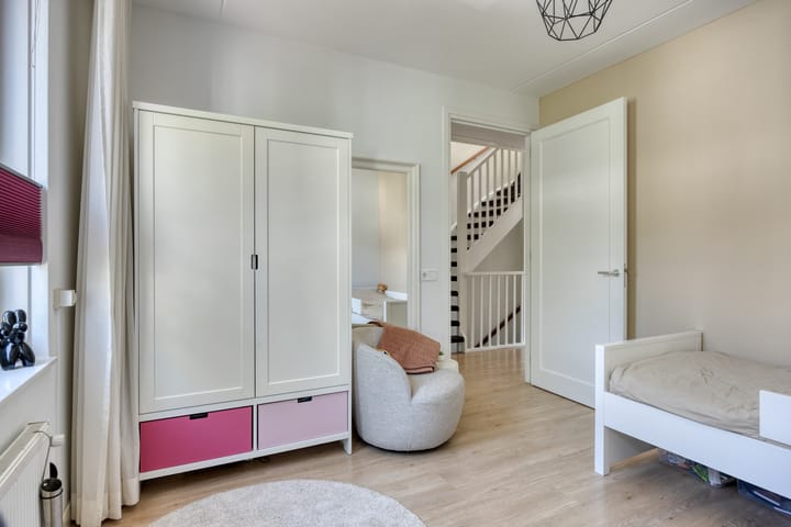 Foto 19 van Dirigenthof 3