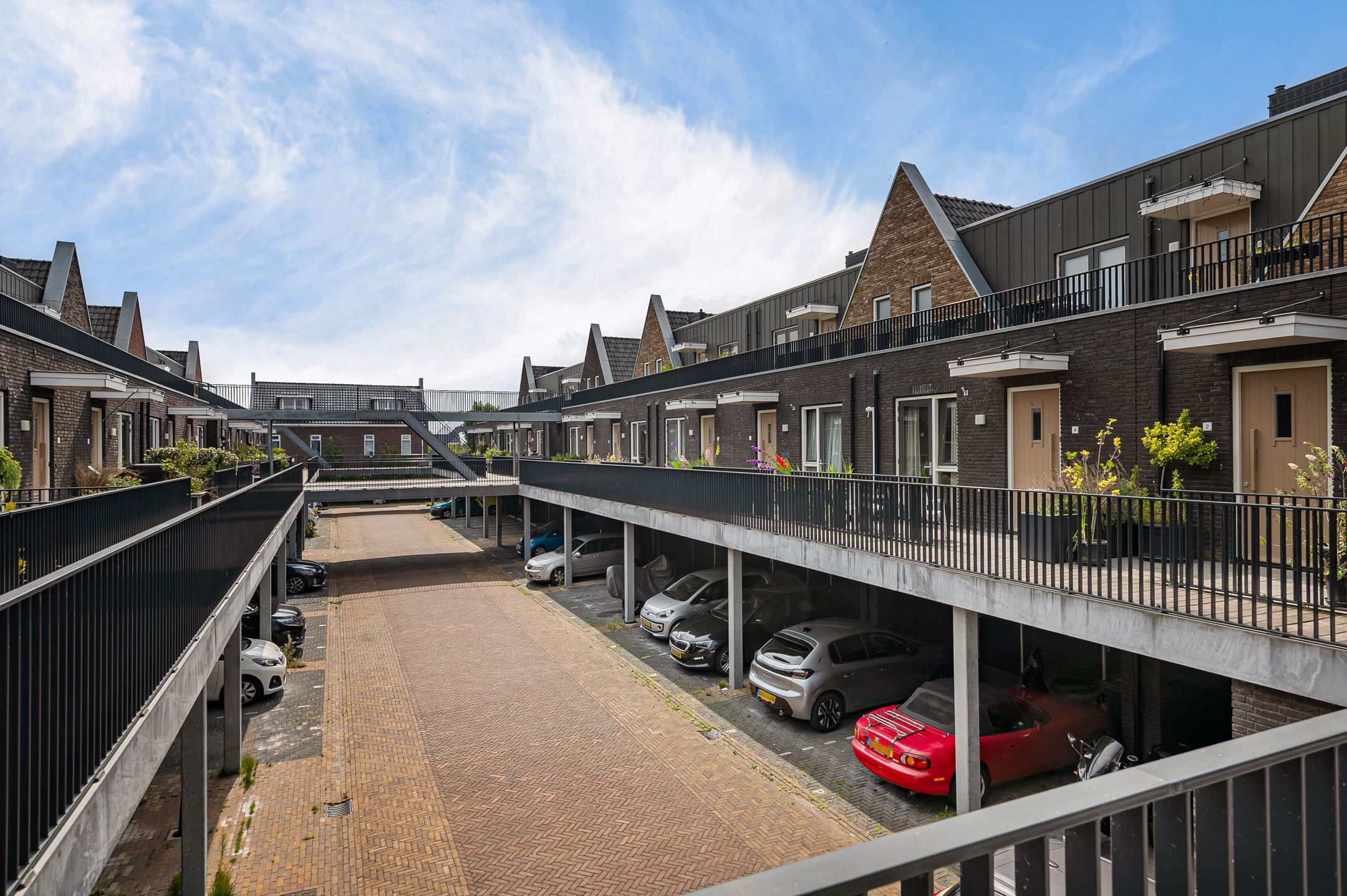 Foto 24 van Cementhof 1