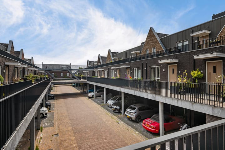 Foto 24 van Cementhof 1