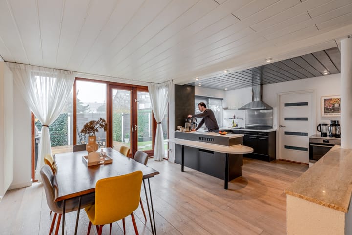 Foto 18 van Julianalaan 175