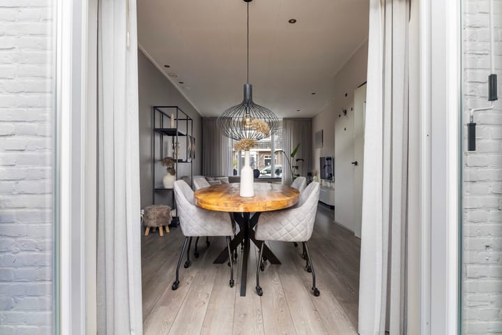 Foto 19 van Cambuurstraat 38