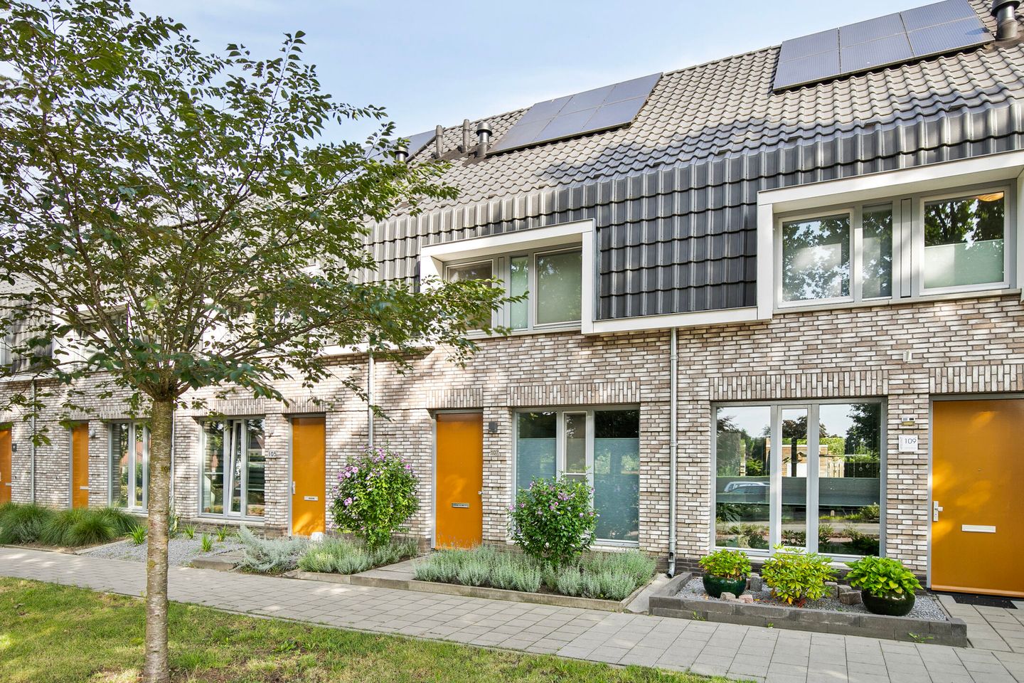 Foto 1 van Julie Postelsingel 107