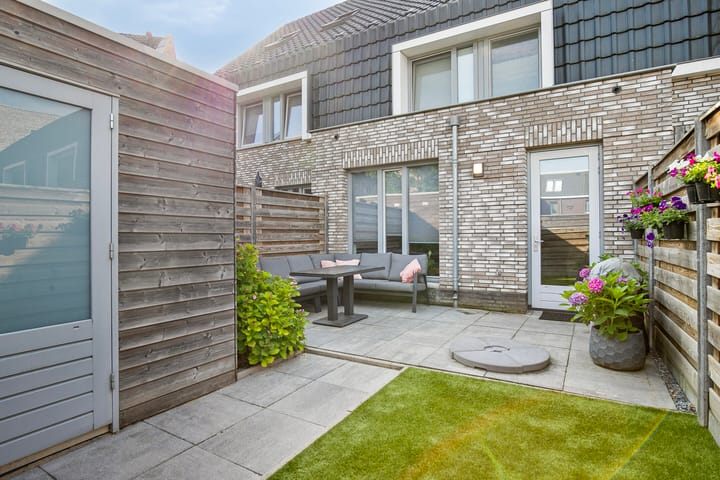 Foto 22 van Julie Postelsingel 107