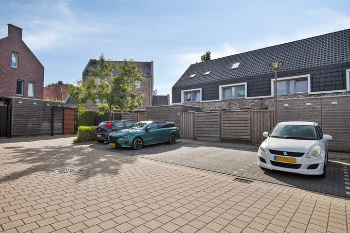 Foto 24 van Julie Postelsingel 107