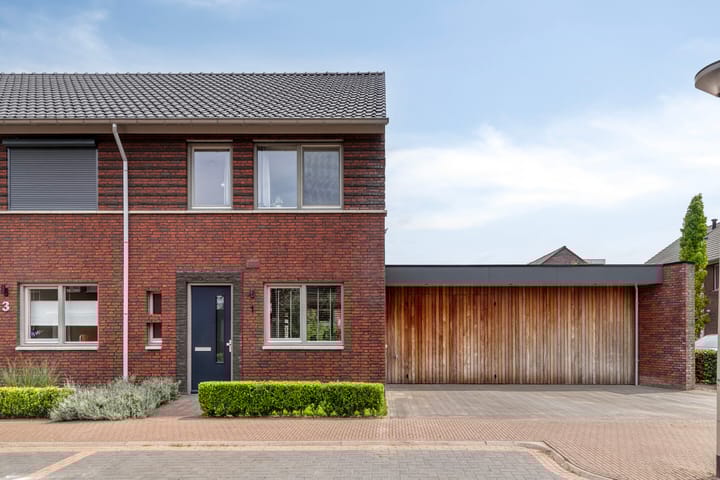 Photo 1 of Marjolein 1