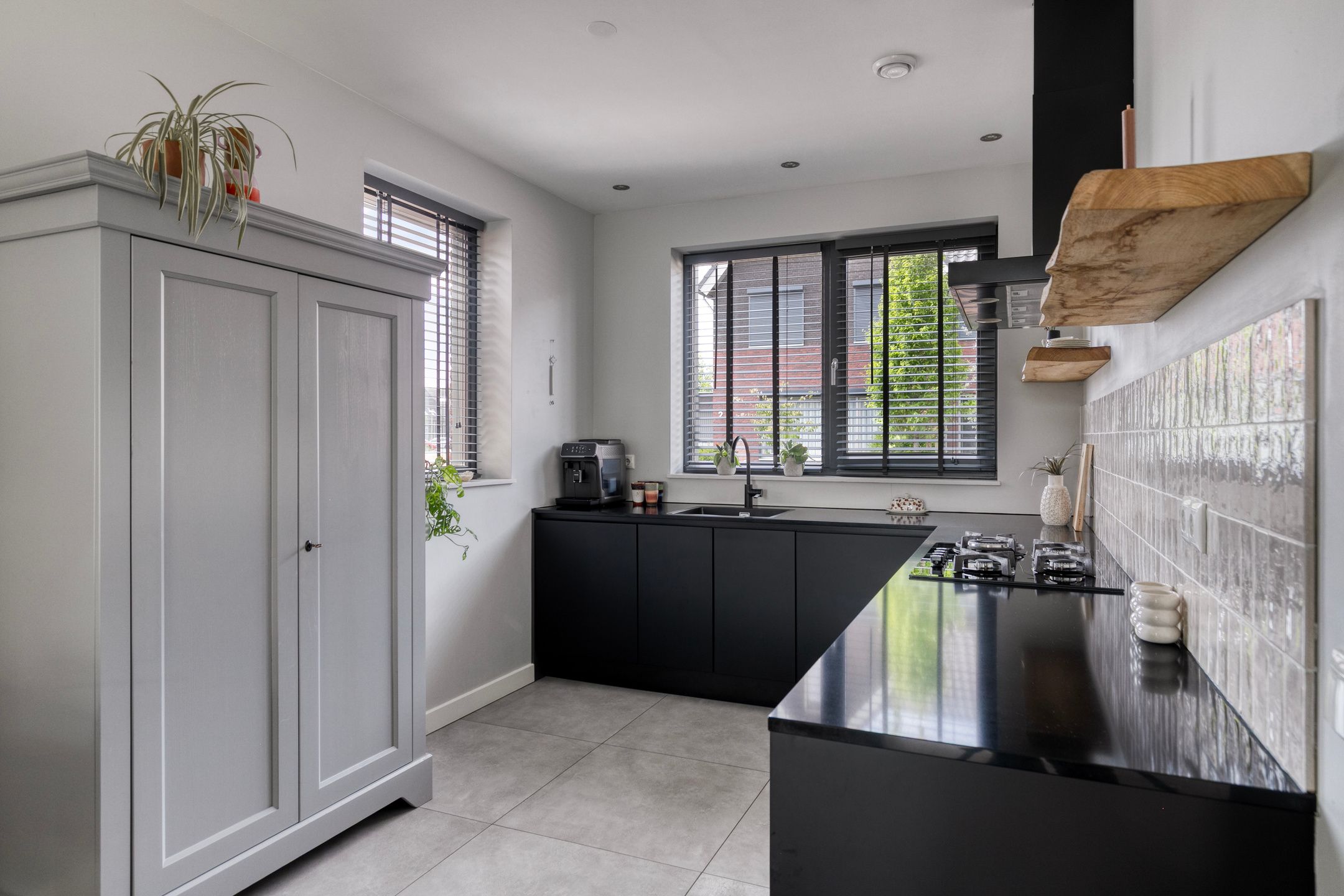 Photo 3 of Marjolein 1