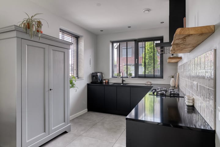 Photo 16 of Marjolein 1