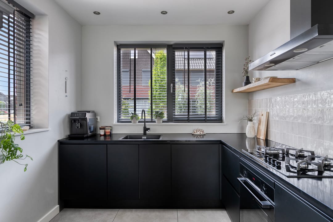 Photo 17 of Marjolein 1