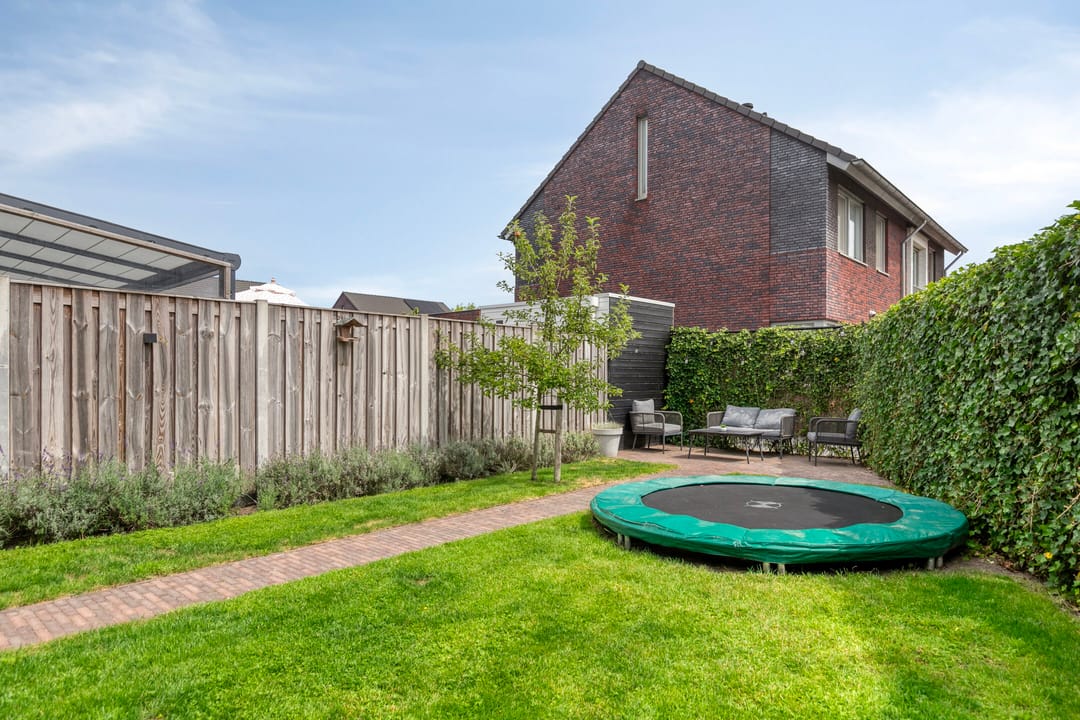 Photo 32 of Marjolein 1