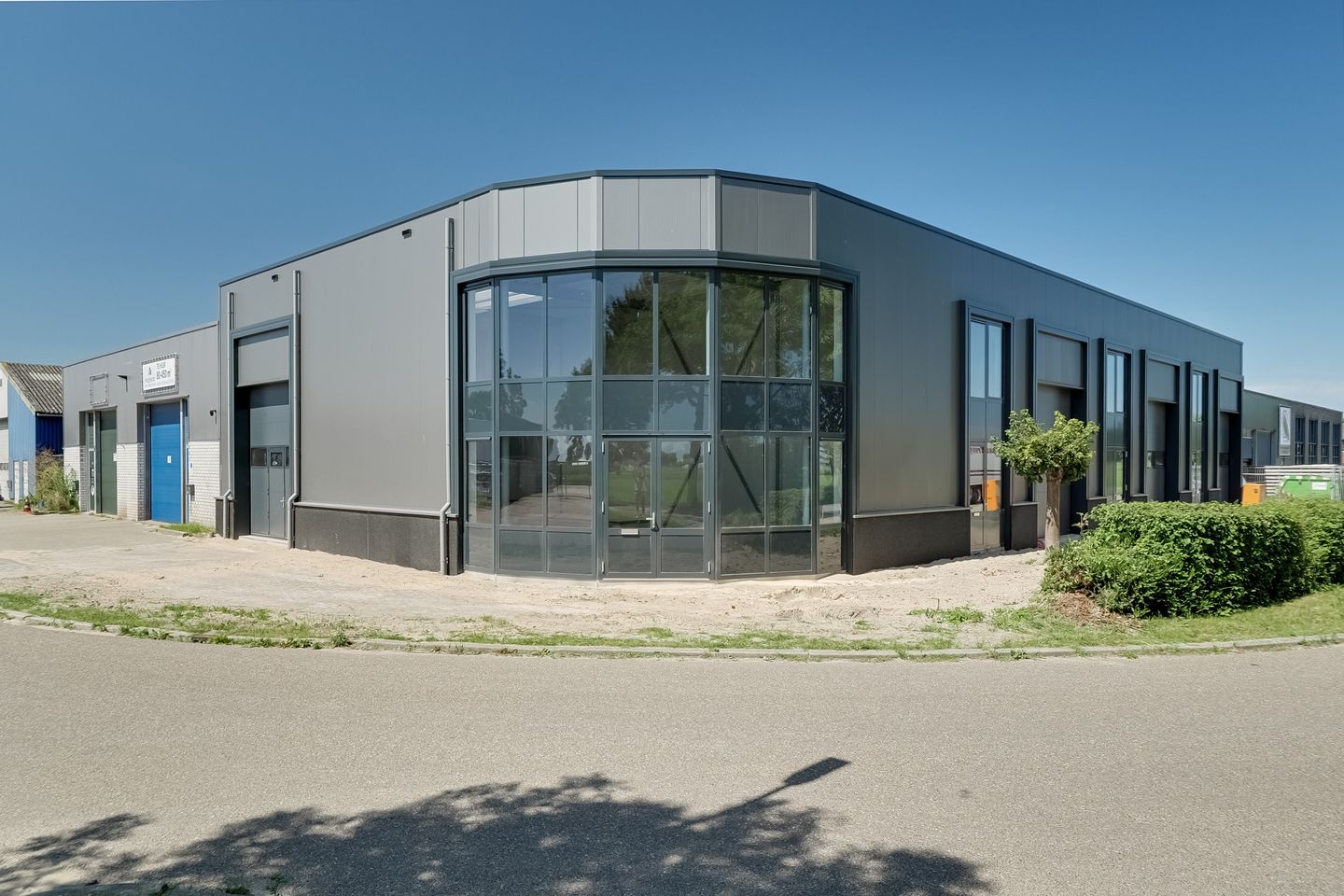 View photo 1 of Zuiderwijzend 17-C