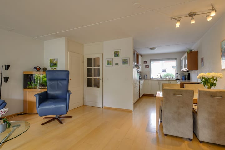 Foto 9 van Glanswit 17