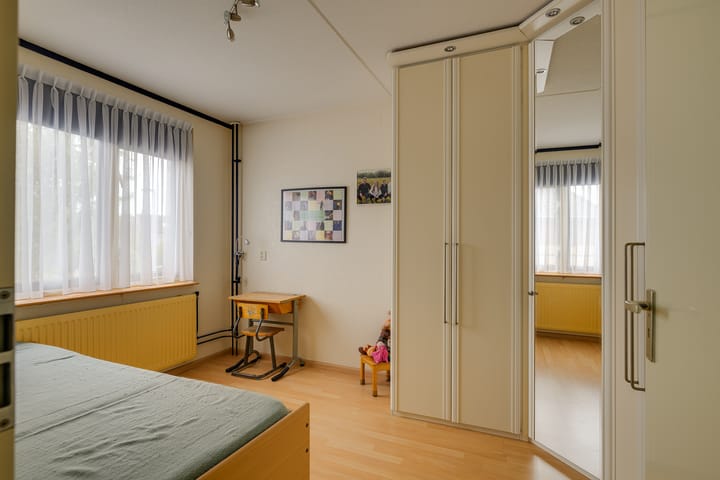 Foto 25 van Glanswit 17