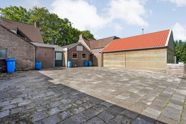 Photo 2 of Burgerzinstraat 9