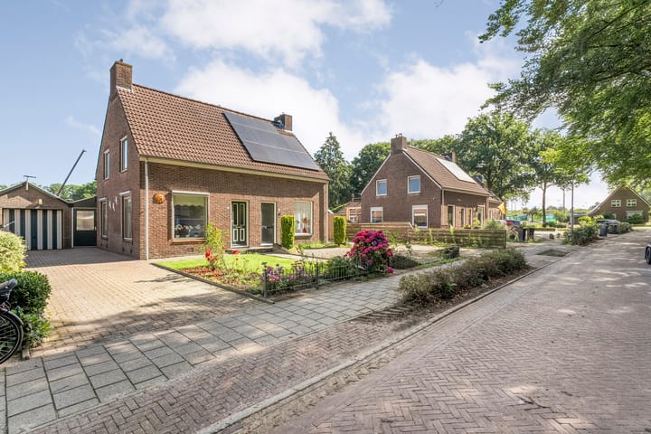 Photo 4 of Burgerzinstraat 9