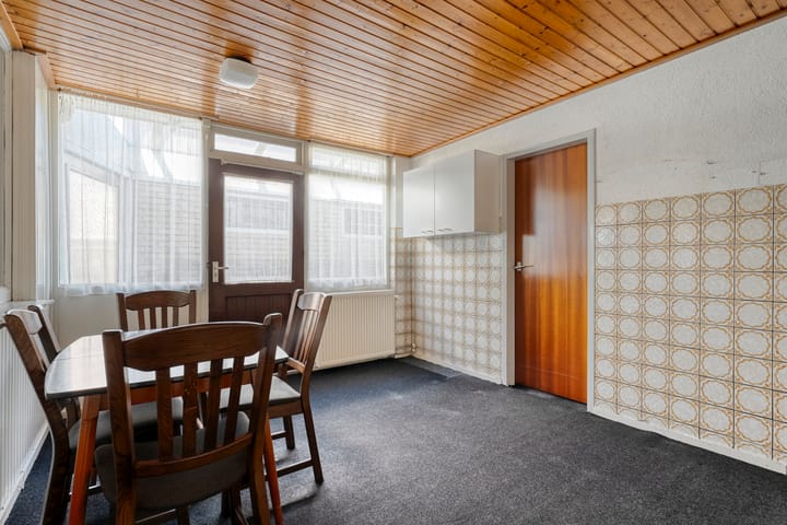 Photo 14 of Burgerzinstraat 9