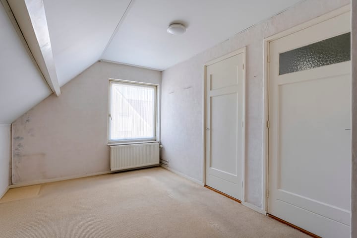 Photo 19 of Burgerzinstraat 9