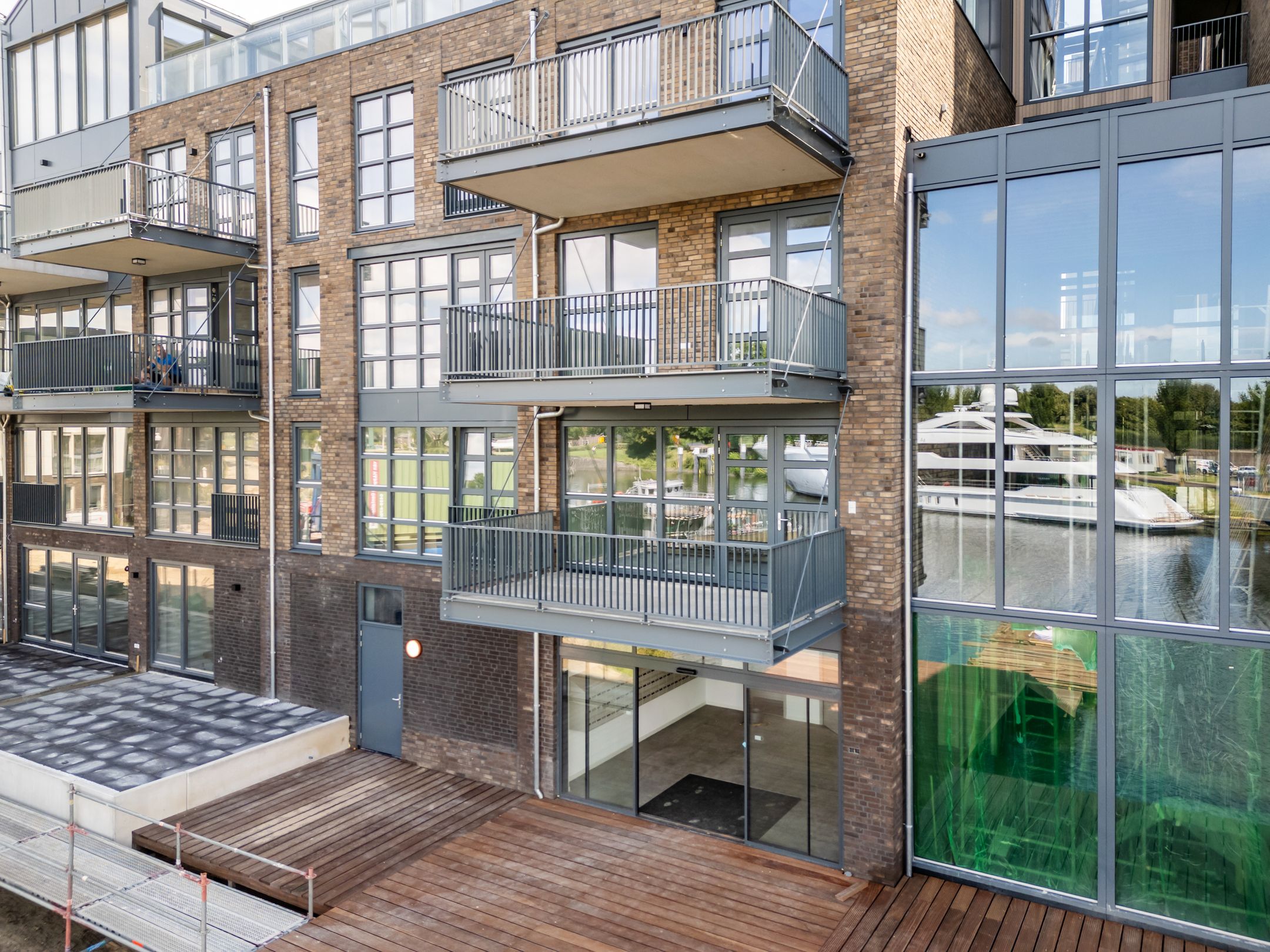 Photo 6 of Stationsplein 128