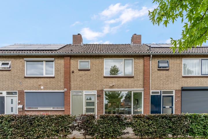 Foto 1 van Van der Duyn van Maasdamstraat 4