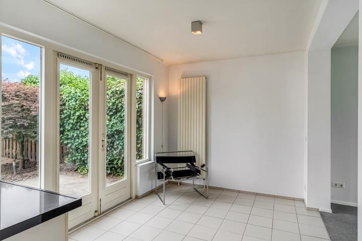 Foto 11 van Van der Duyn van Maasdamstraat 4