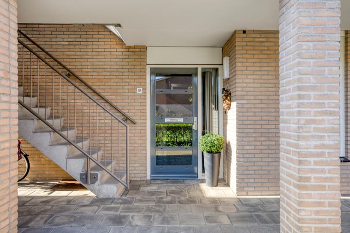 Photo 4 of Kloostermanshof 18