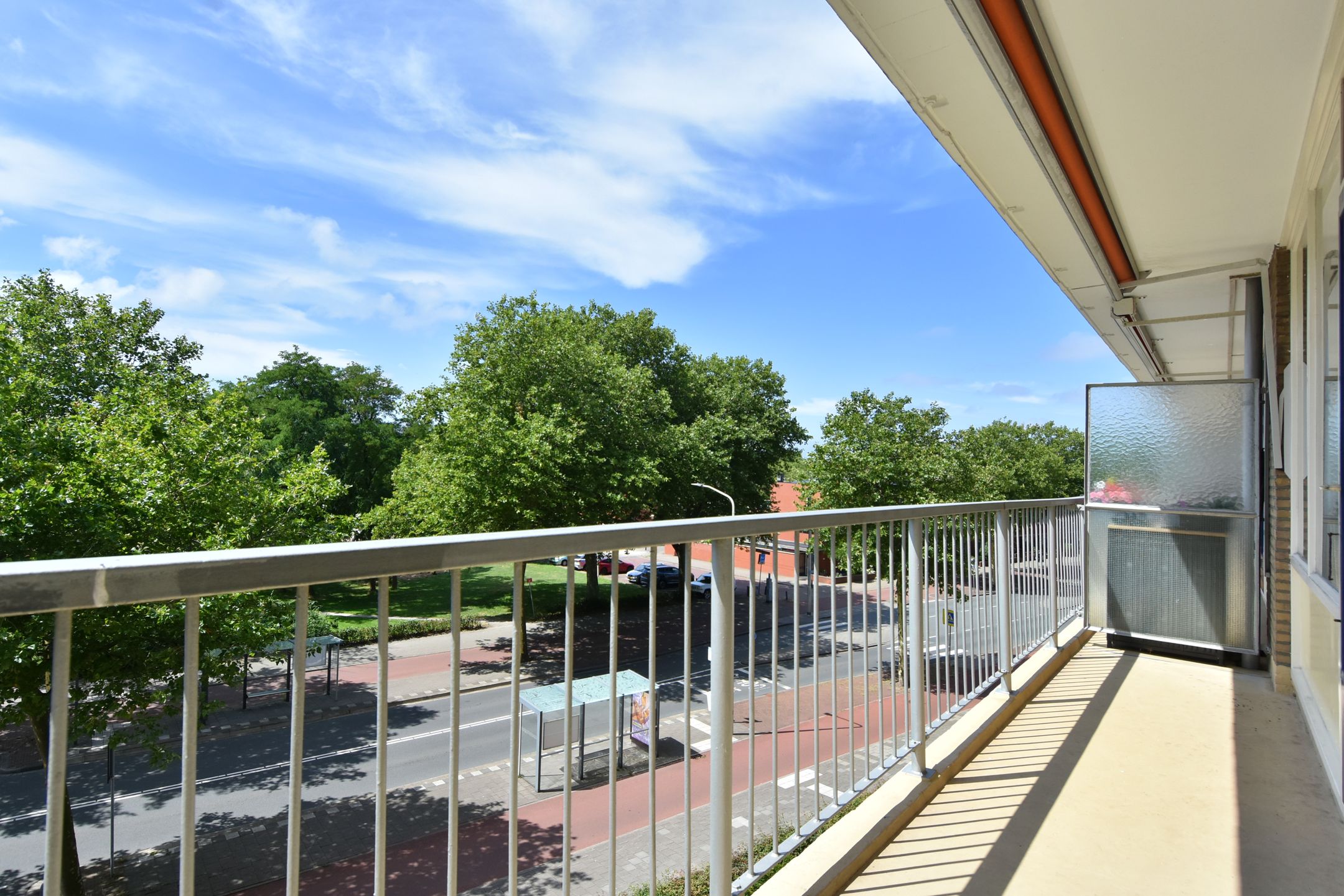 Foto 3 van Leyweg 100