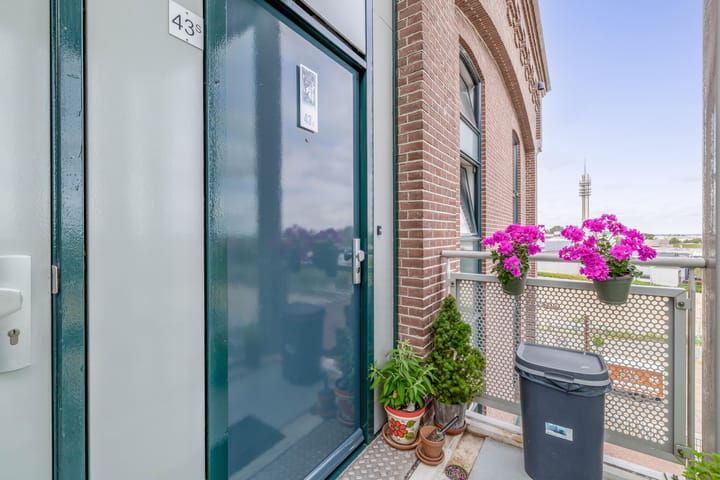 Foto 11 van Veerdijk 43-S